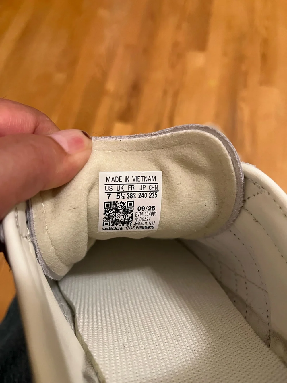 adidas Tokyo Off-White and Black  Sneakers Women’s Size 7 - Picture 6 of 8